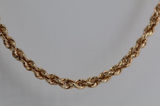 J-0891 Cadena Salomónica Oro 18K