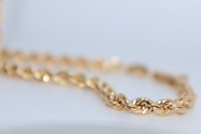 J-0891 Cadena Salomónica Oro 18K