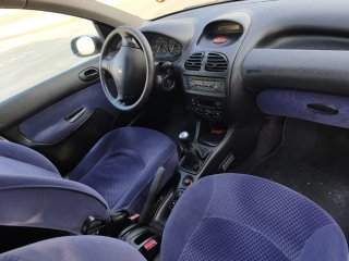 Peugeot 206 2003