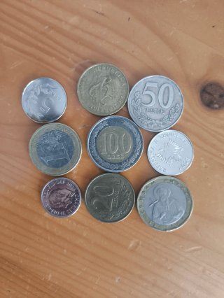 Cartera Billetera,se regalan las monedas que lleva