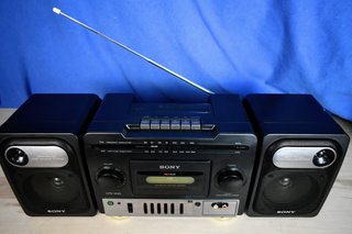Mini cadena Sony CFS-1030 Radio Cassette Años 90