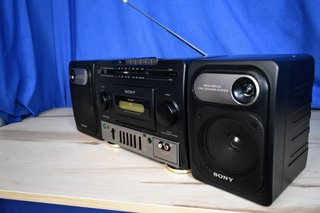 Mini cadena Sony CFS-1030 Radio Cassette Años 90