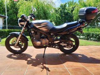 Suzuki GS 500E 2007 Negra/Plata