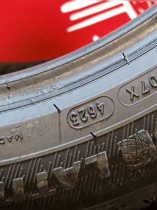 [R. 1755] - 285 40 20 108Y NEUMÁTICOS MICHELIN