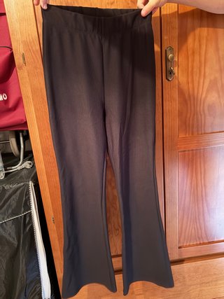 Pantalones acampanados negros