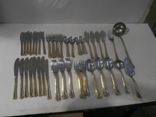 Elegante Cubertería Completa Filo Dorado