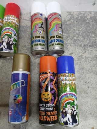 Bombolette spray coriandoli e lacca colorata