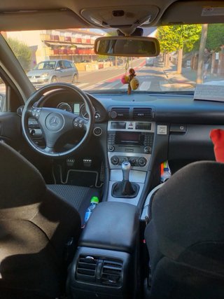 Mercedes Benz C200 muy bien cuidado