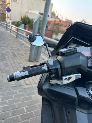 Yamaha Tmax 530 Maxi-Scooter Gris
