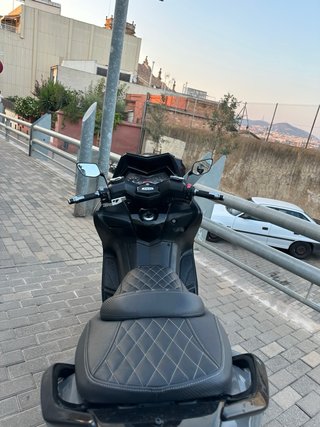 Yamaha Tmax 530 Maxi-Scooter Gris