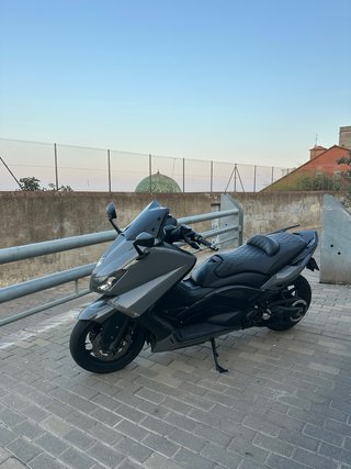 Yamaha Tmax 530 Maxi-Scooter Gris