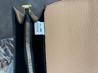 Borsa Coach Beige con logo dorato