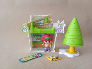 Casas Pin y Pon con figuras.