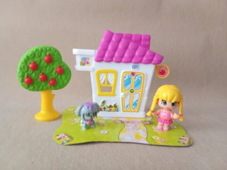 Casas Pin y Pon con figuras.