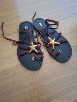 Sandalias ZARA Piel Estrella Dorada