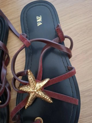 Sandalias ZARA Piel Estrella Dorada