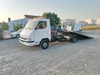Nissan Trade 1999