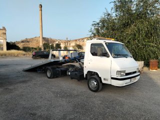 Nissan Trade 1999