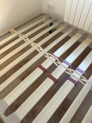 Somier 135cm. Se vende en persona.
