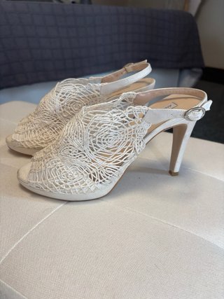 Zapatos Angel Alarcón blancos sin estrenar