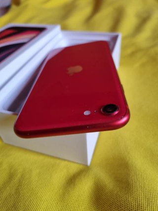 iPhone SE 2da Gen 64GB Rojo