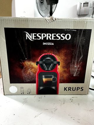 Cafetera Nespresso Inissia Krups Roja