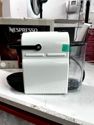 Cafetera Nespresso Inissia Krups Roja