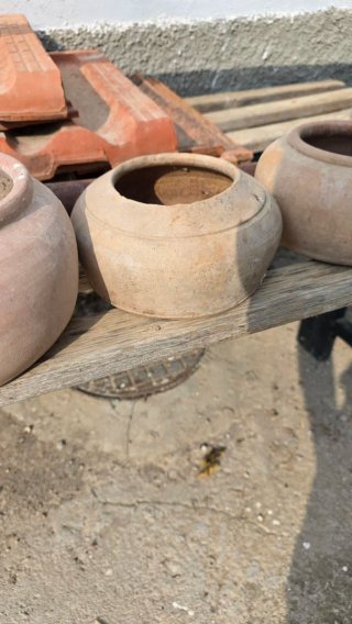 Comederos de cerámica rústicos