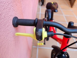 Bicicleta infantil Decathlon Btwin roja