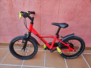 Bicicleta infantil Decathlon Btwin roja