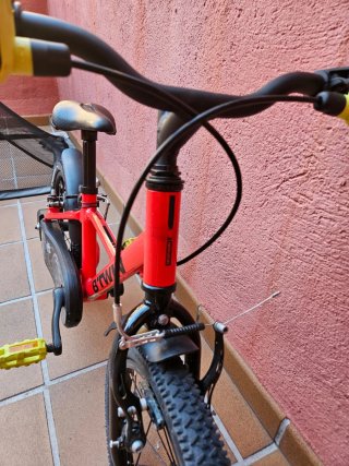 Bicicleta infantil Decathlon Btwin roja