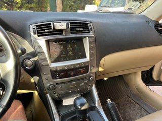 Lexus IS 220