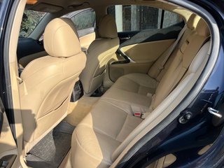 Lexus IS 220