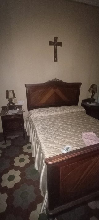 Mueble antiguo de madera