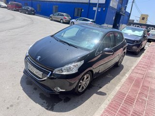 Peugeot 208 2013