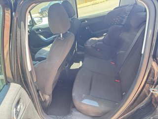 Peugeot 208 2013