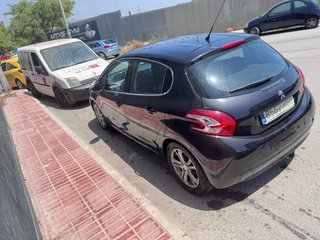 Peugeot 208 2013