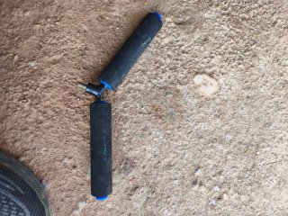 Empuñadura para caña de pescar con rosca