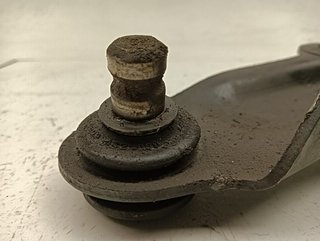 BRAZO SUSPENSION INFERIOR DELANTERO IZQUIERDO REN
