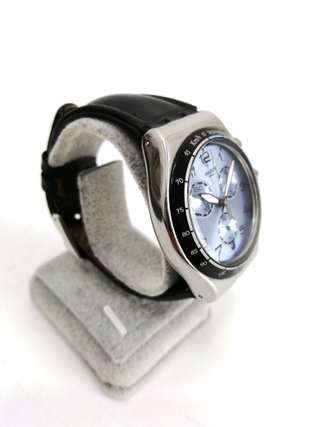 Reloj Swatch Irony Cronógrafo Acero Piel Azul