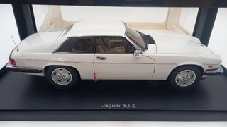 AA73576 Autoart Jaguar XJ-S Coupe 1/18 , confezi