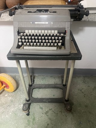 2 Máquinas de Escribir Antiguas Amaya