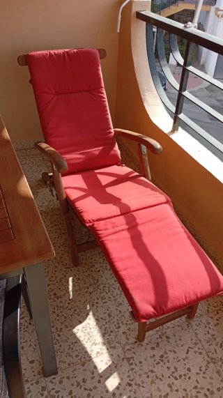 Hamaca Tumbona Teka Madera y Tela Roja