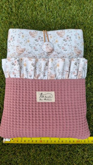 Funda libro acolchada hecha a mano