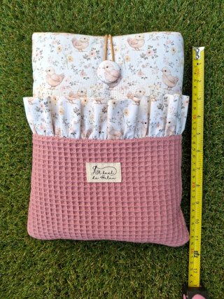 Funda libro acolchada hecha a mano