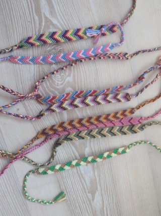 Braccialetti dell'amicizia fatti a mano