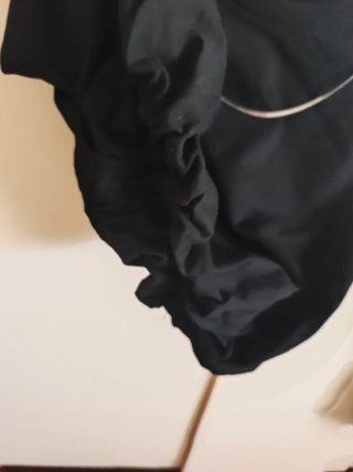 Maglietta corta con catena donna