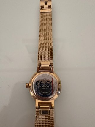 Reloj dorado malla milanesa
