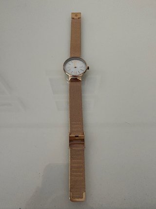 Reloj dorado malla milanesa