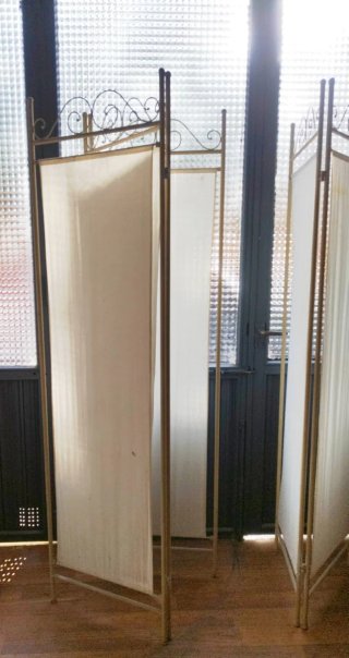 2 Biombos separador hierro y tela beige